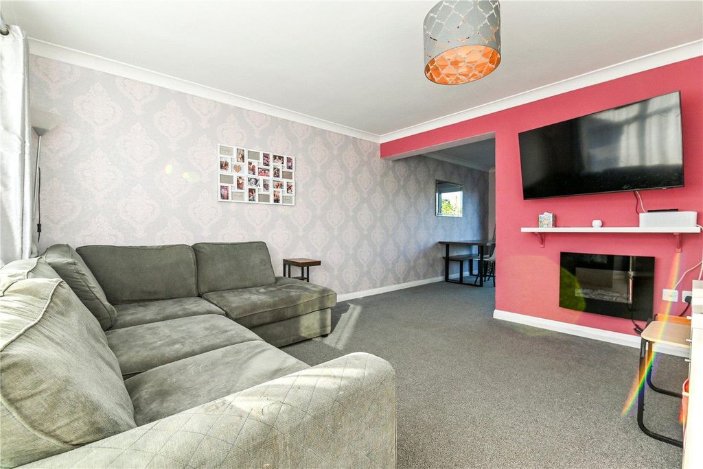 Property photo 2 of 15 Picture No. 04