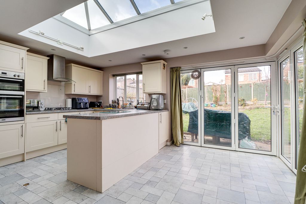 Property photo 3 of 18 Kitchen/Diner