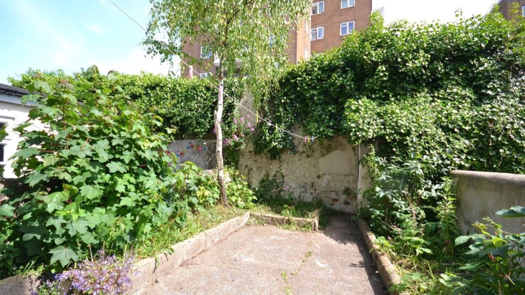 Property photo 3 of 10 Garden.Png