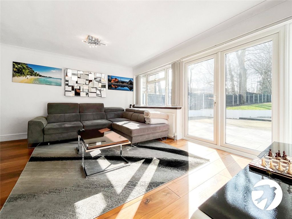 Property photo 3 of 26 Picture No. 05