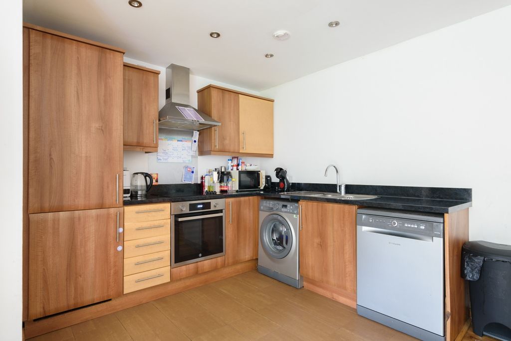 Property photo 2 of 10 3814535