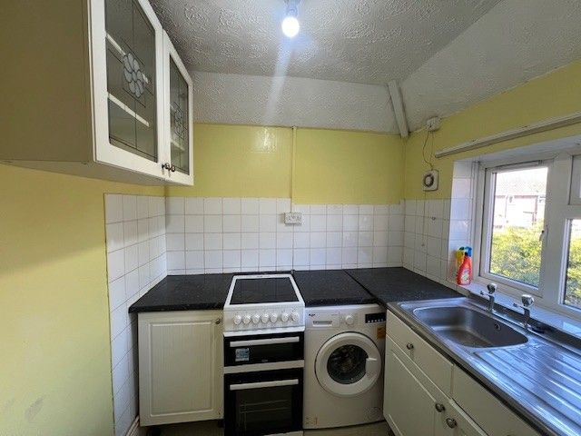 Property photo 3 of 6 Kitchen
