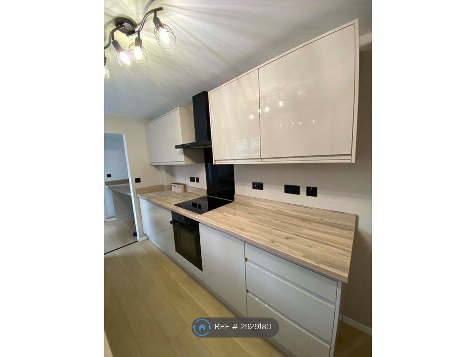 Property photo 2 of 30
