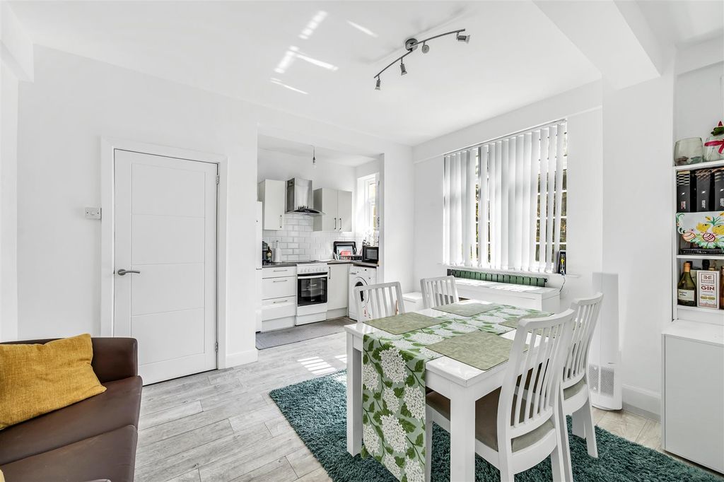 Property photo 1 of 10 Flat 24, Acton House-2.Jpg