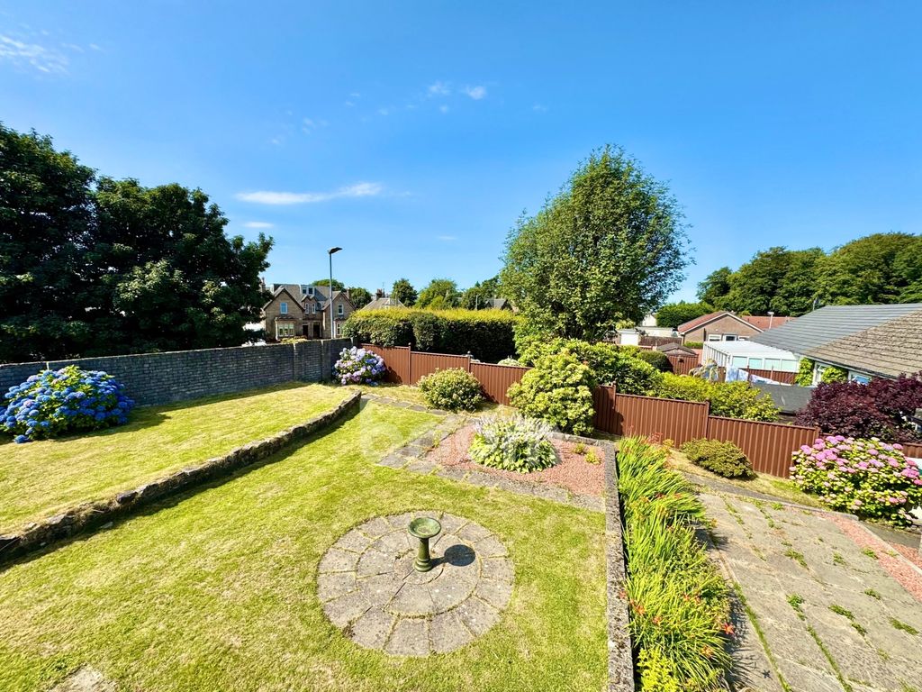 Property photo 2 of 26 Balfour Avenue, Beith Garden Shot