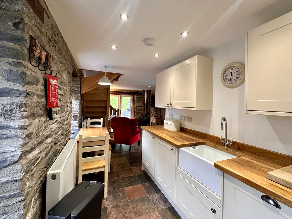Property photo 3 of 18 Picture No. 04