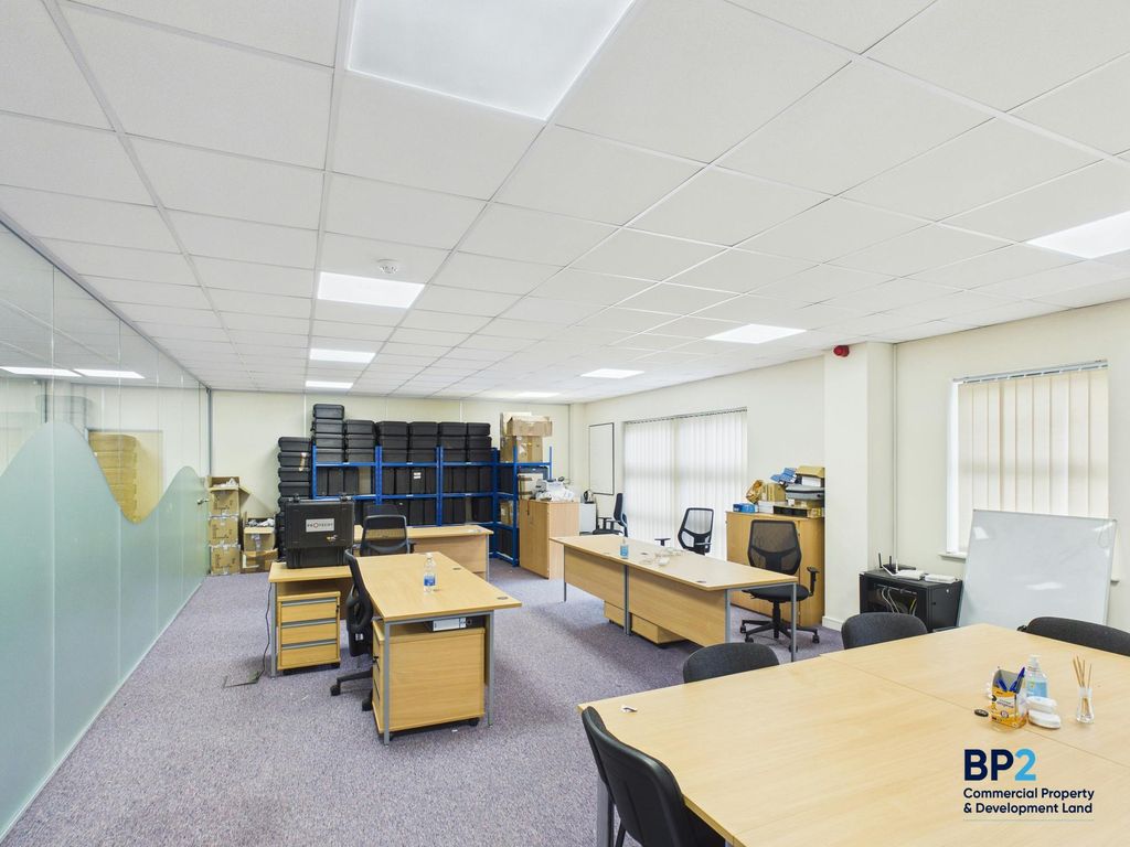 Property photo 2 of 7 Cam03725G0-Pr0085-Still001.Jpg