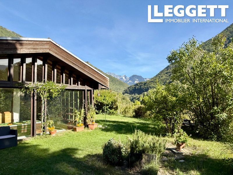 Property photo 2 of 10