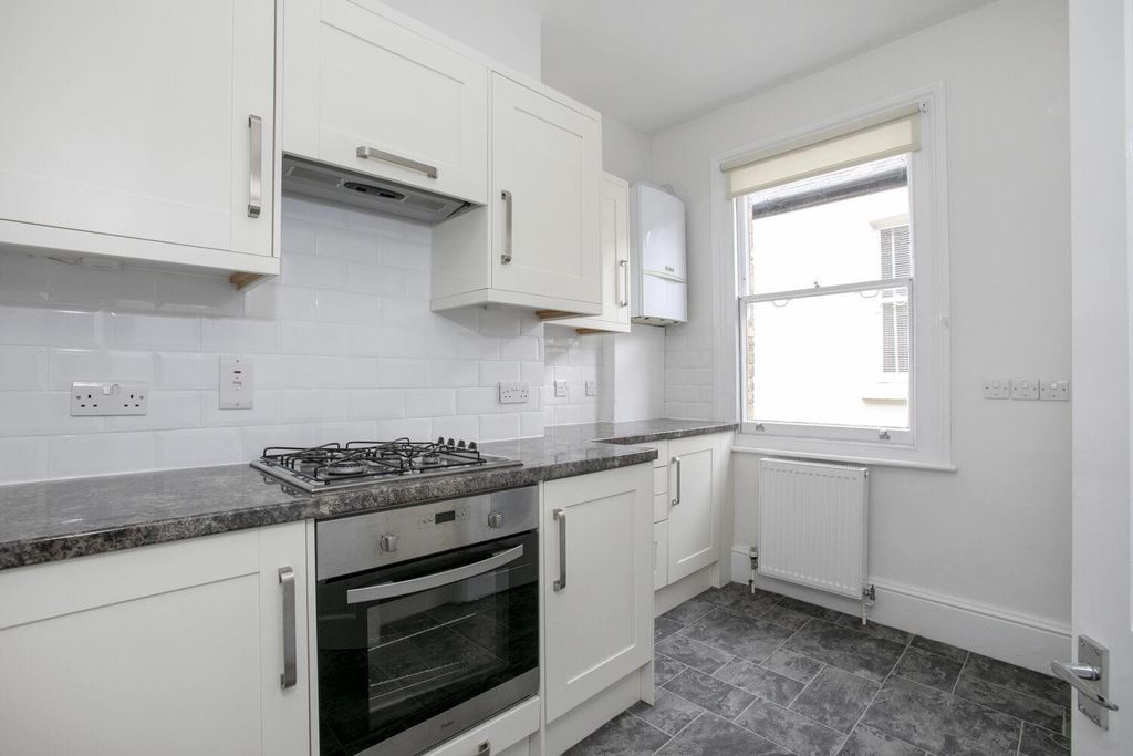 Property photo 2 of 9 5.Jpg