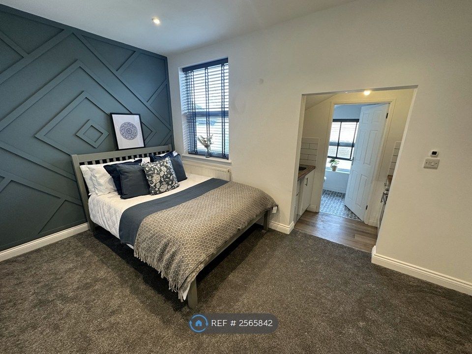 Property photo 1 of 9 Room 3 Studio