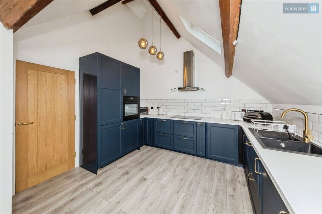 Property photo 1 of 18 Picture No. 10