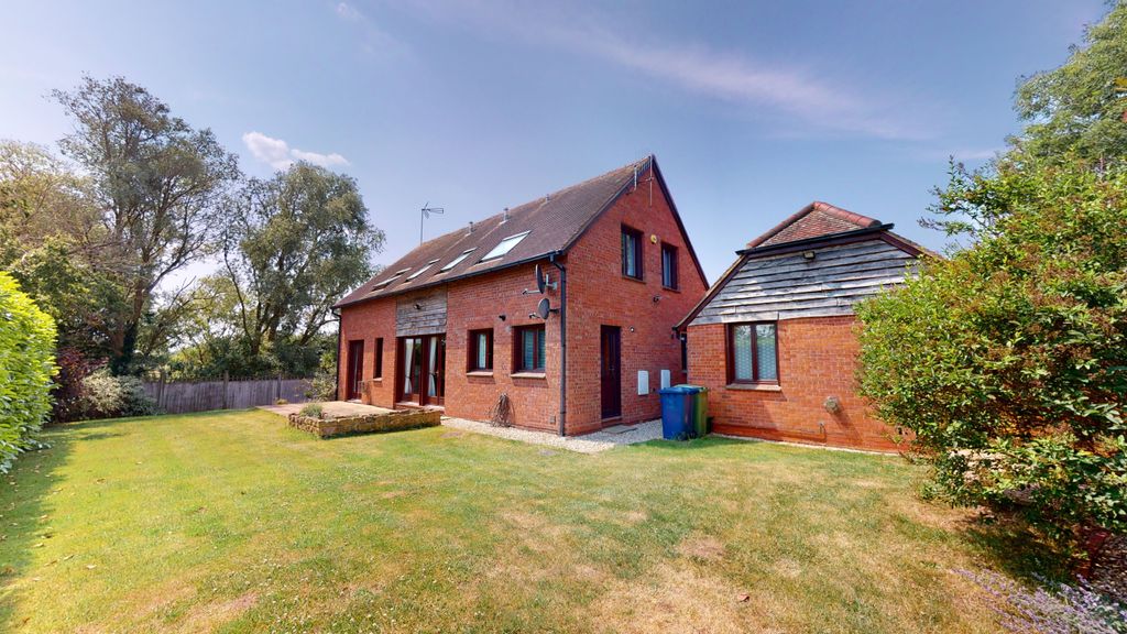 Property photo 1 of 27