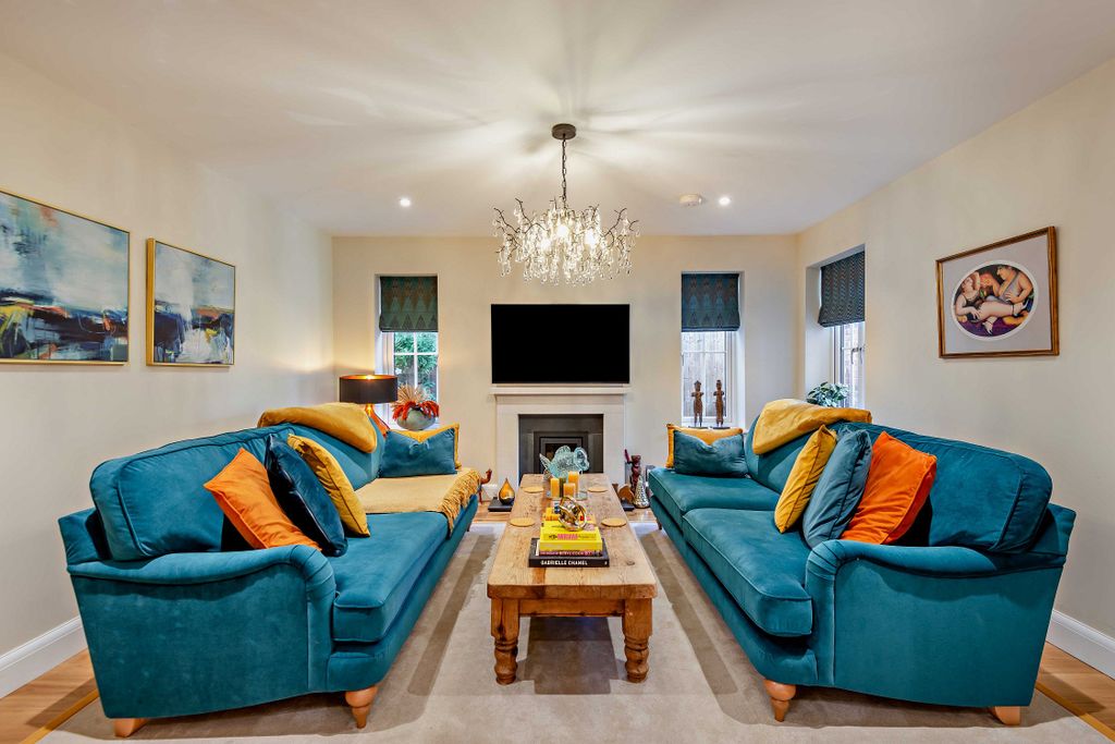 Property photo 3 of 20 Sitting Room