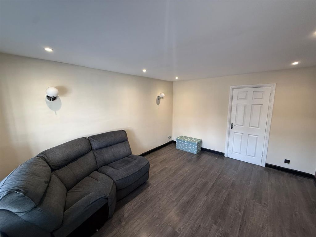 Property photo 2 of 17 Living Space .Jpeg