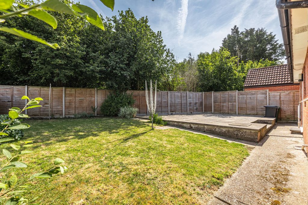 Property photo 2 of 10