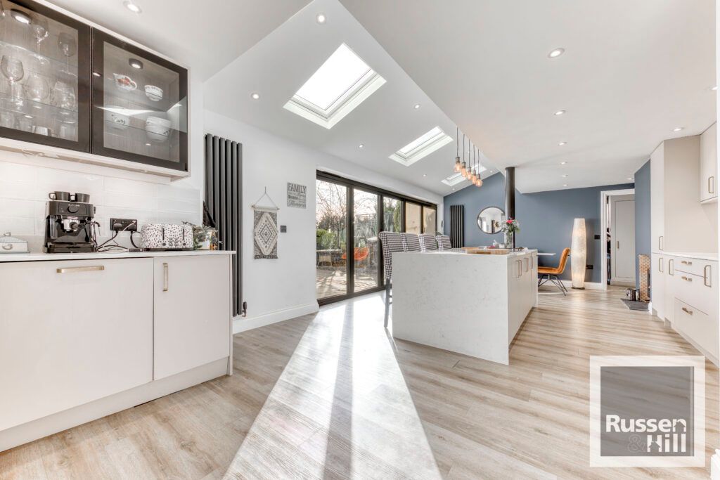 Property photo 2 of 43