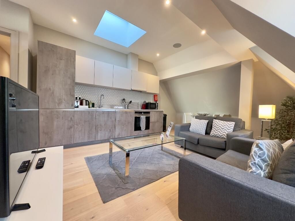 Property photo 1 of 8 256184_34-40Quadrantflat20_Img_01_0000.Jpeg