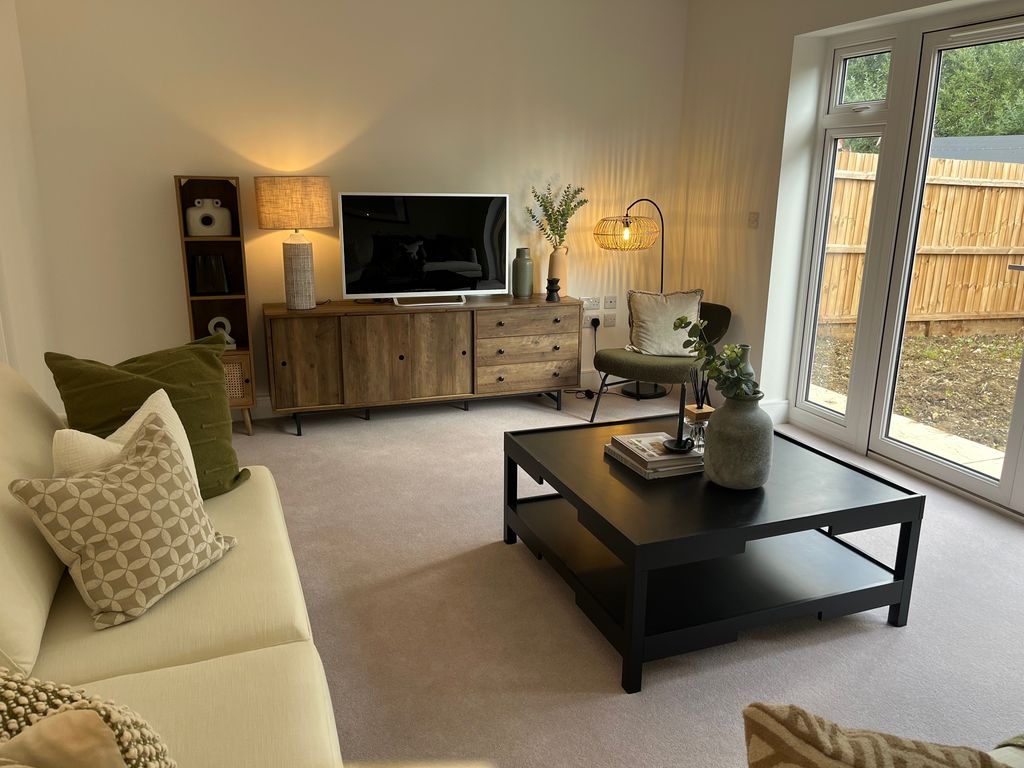 Property photo 3 of 11