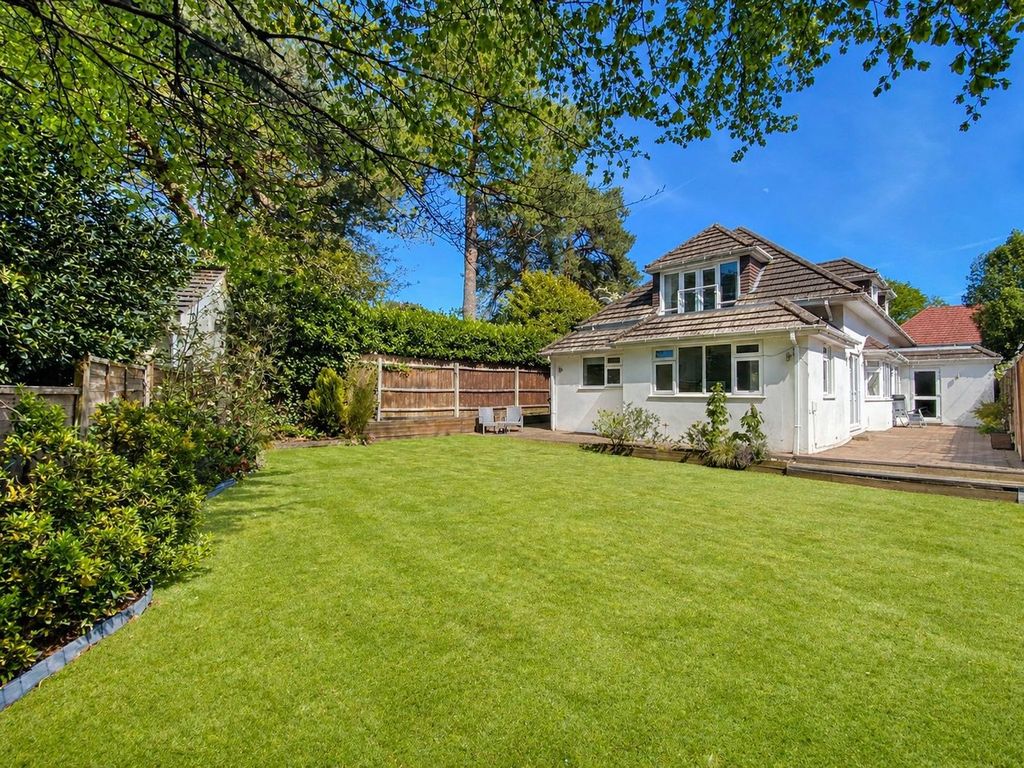 Property photo 2 of 26