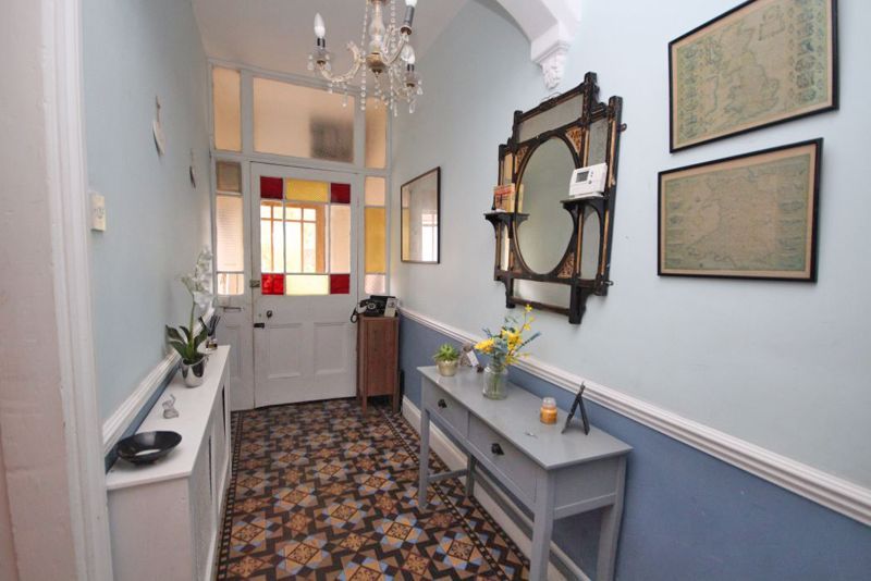 Property photo 3 of 17 Entrance Hall View 2