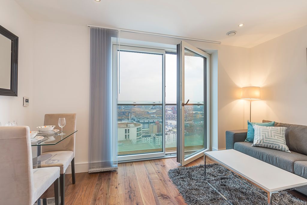 Property photo 2 of 10 Photo 3