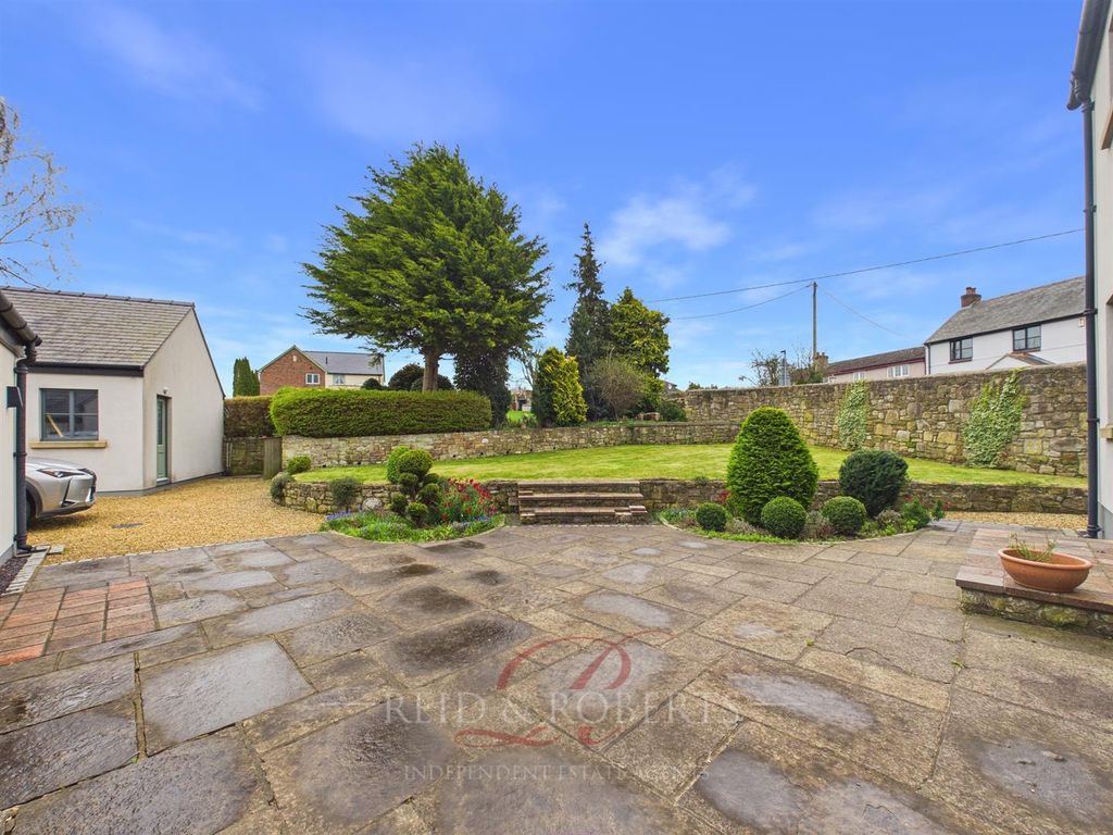 Property photo 3 of 34 Cam05148G0-Pr0147-Still044.Jpg