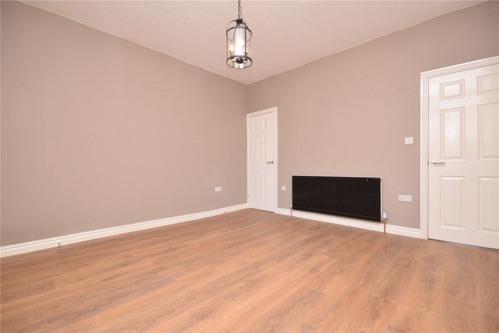 Property photo 3 of 9 Picture No. 07