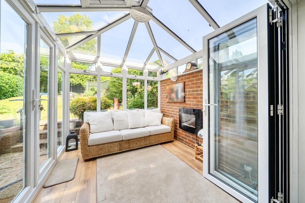Property photo 3 of 19 Conservatory