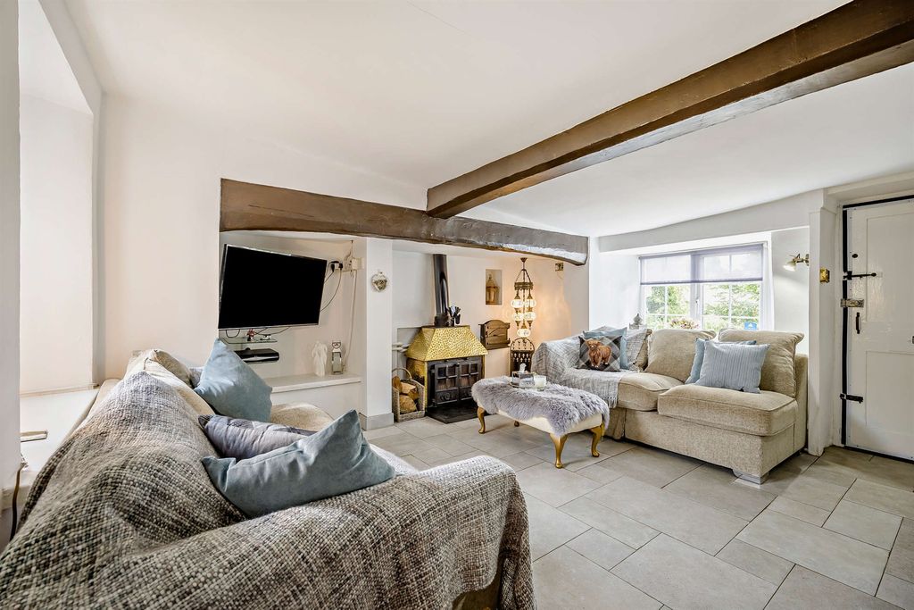 Property photo 2 of 20