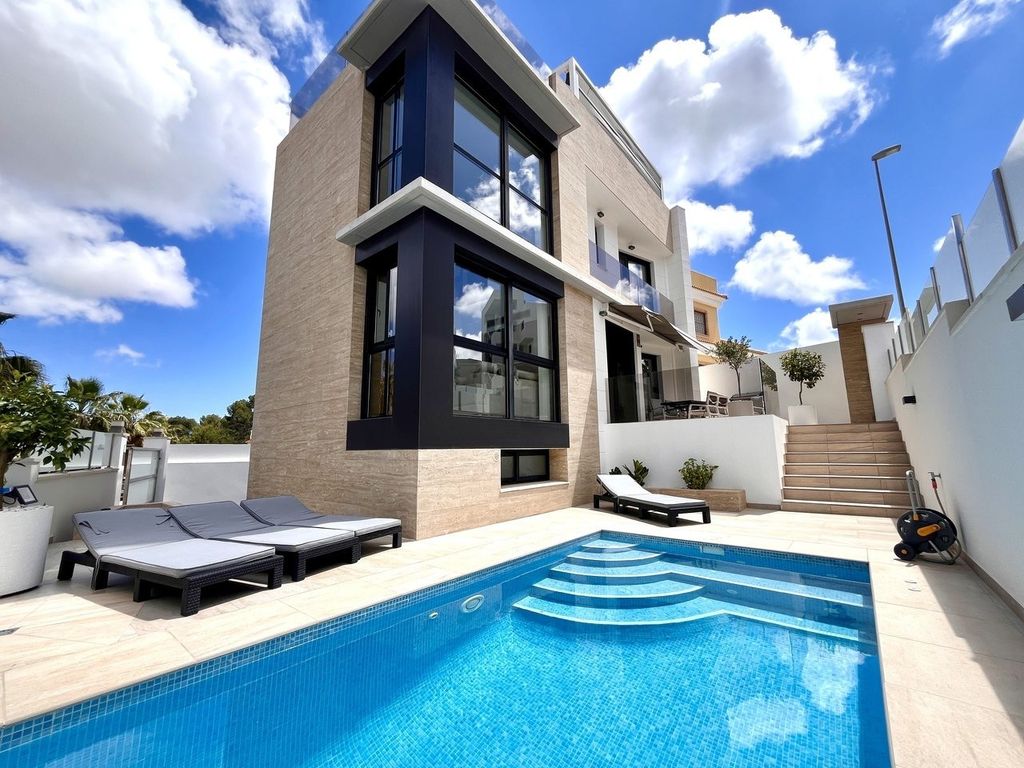 Property photo 1 of 33