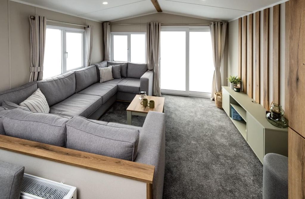 Property photo 1 of 6 Main Photo