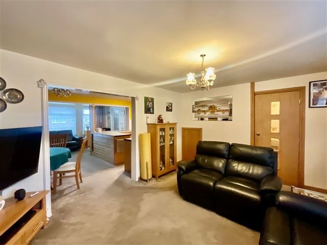 Property photo 2 of 21 Lounge