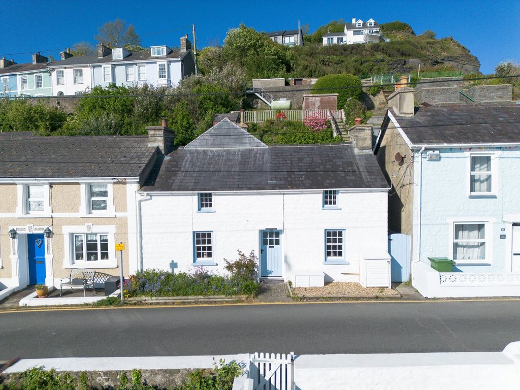 Property photo 1 of 34