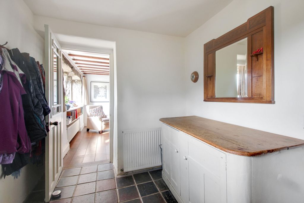 Property photo 3 of 32 1B