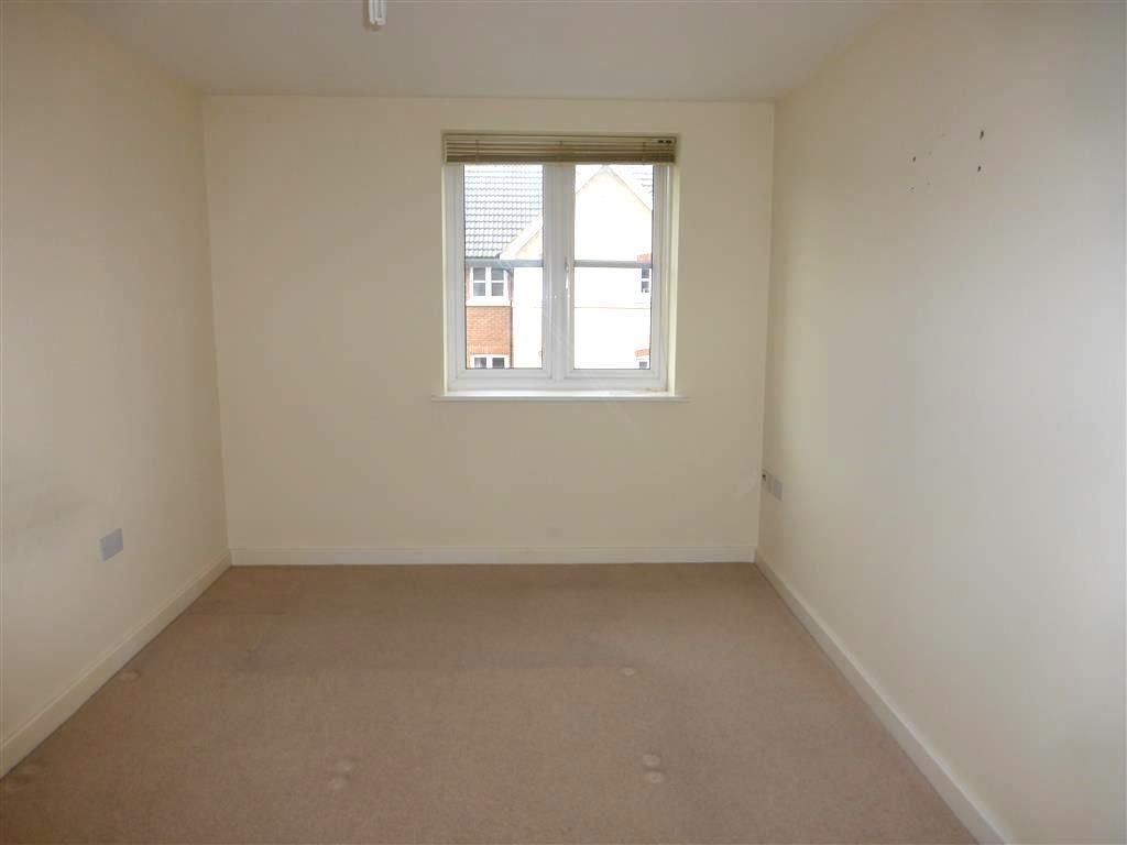 Property photo 3 of 6 Bedroom 1