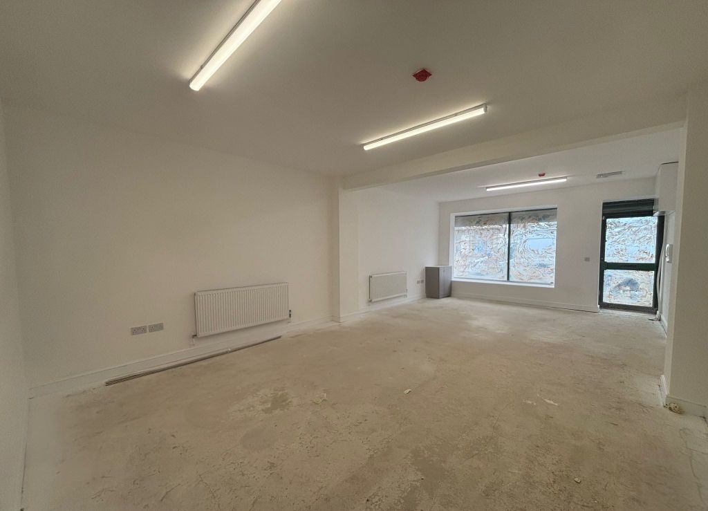Property photo 3 of 24