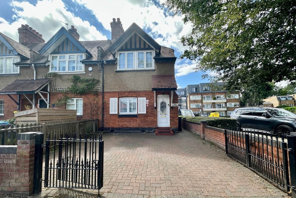 Property photo 1 of 26