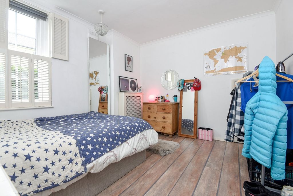 Property photo 3 of 6 Picture No. 13