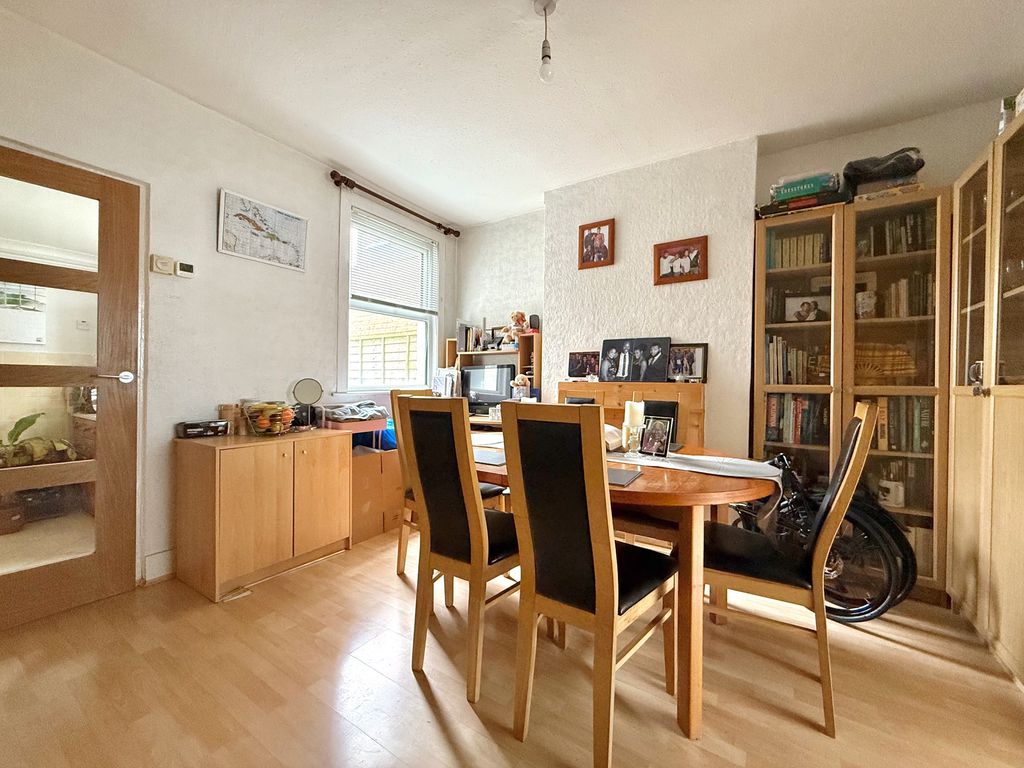 Property photo 3 of 14 Dining Room