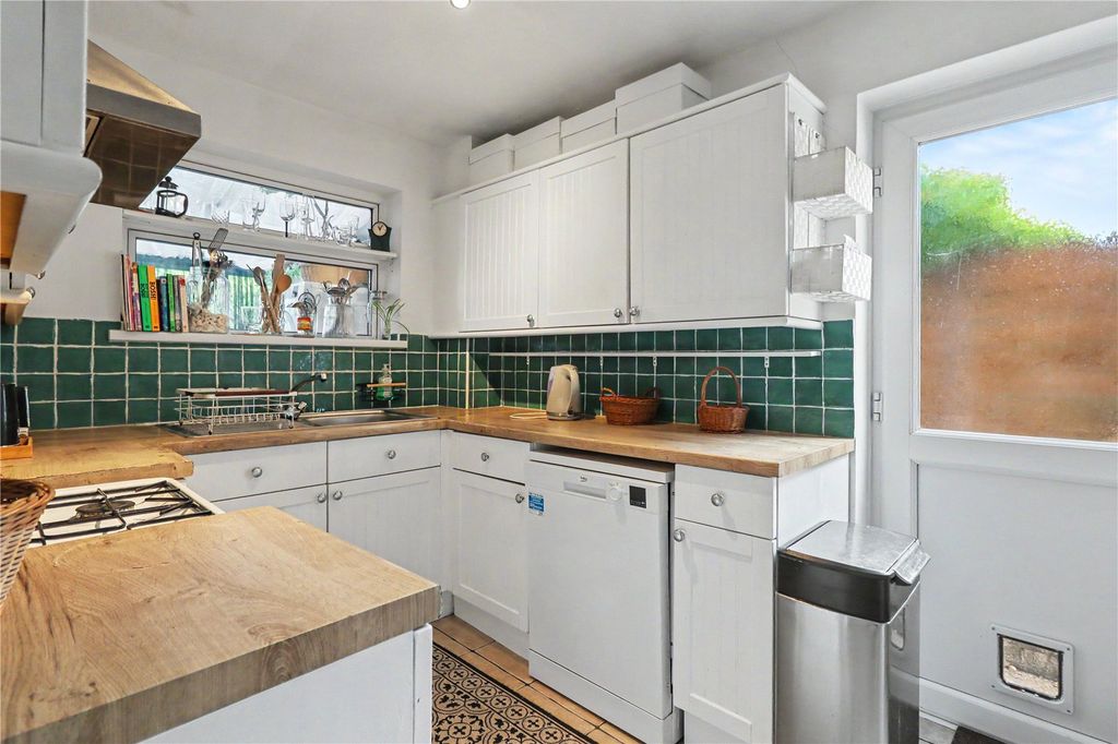 Property photo 3 of 13 Kitchen