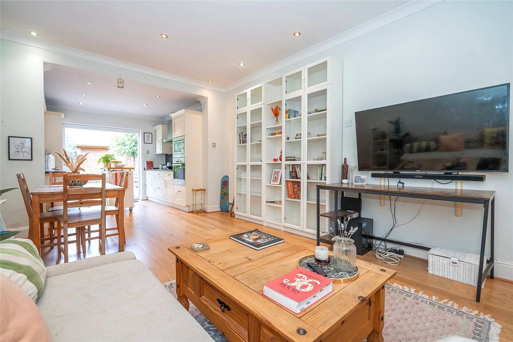 Property photo 1 of 20 Reception D