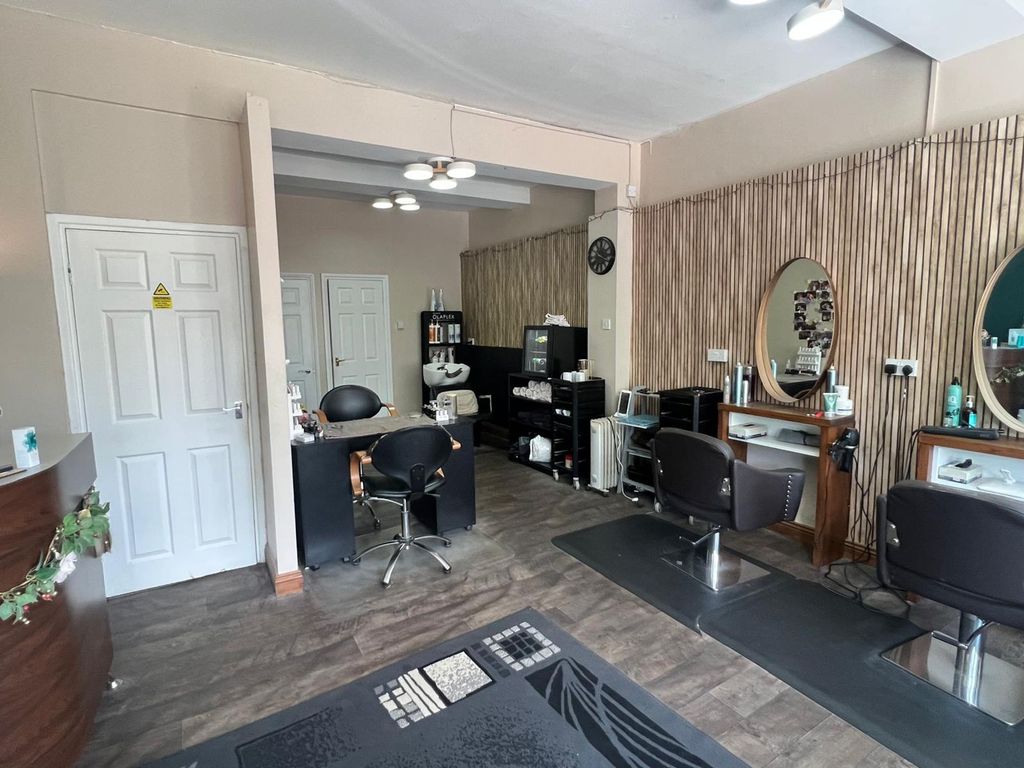 Property photo 2 of 3