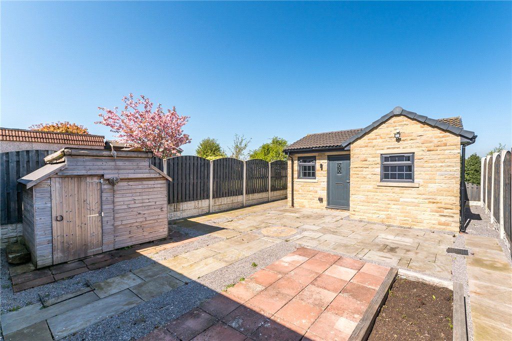 Property photo 2 of 32 Picture No. 25