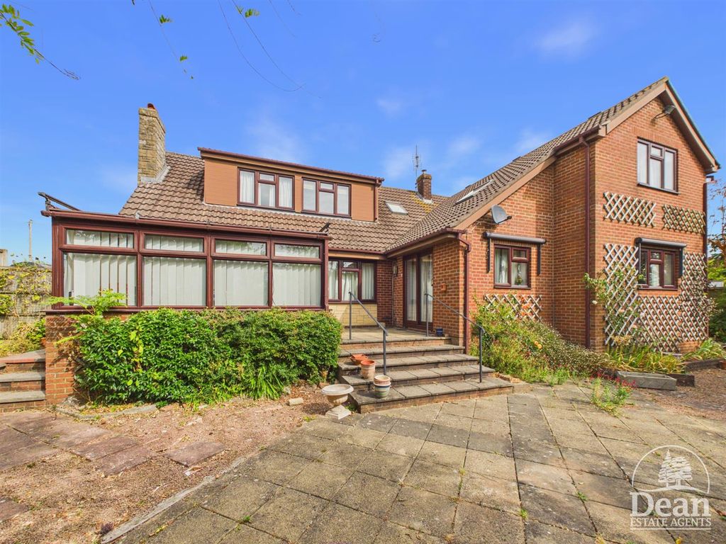 Property photo 1 of 28