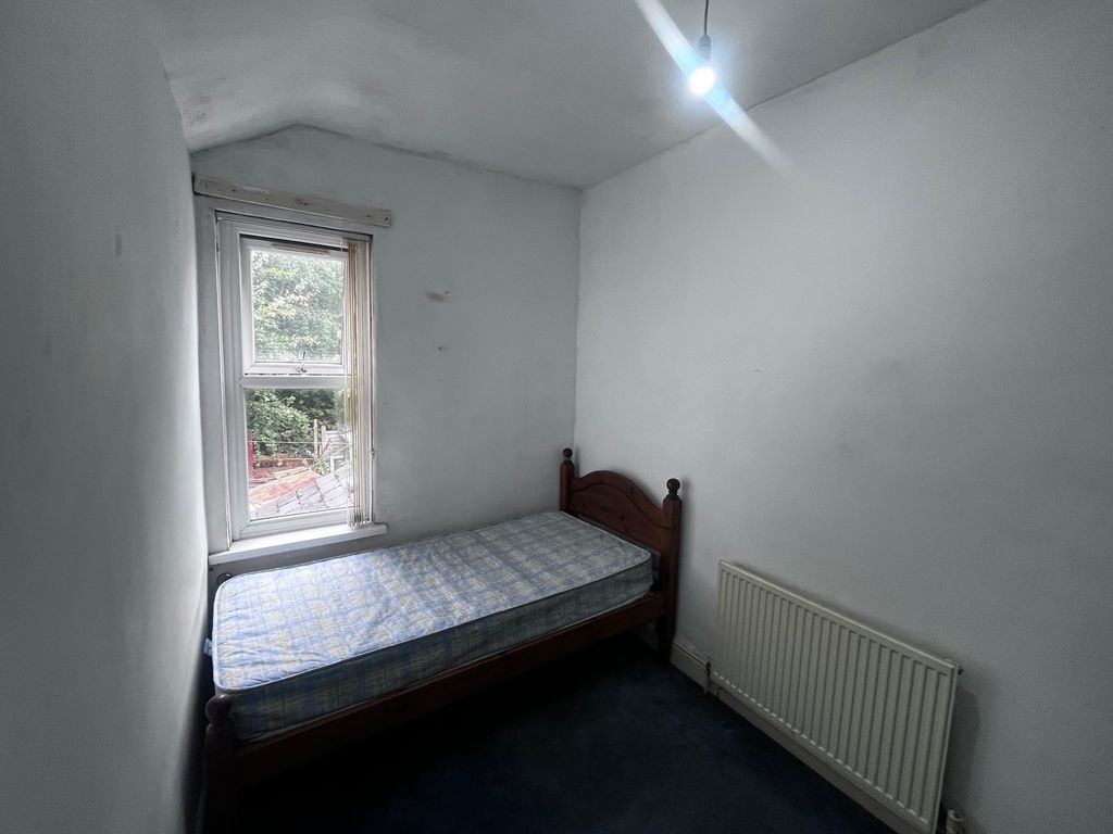 Property photo 3 of 6 Image