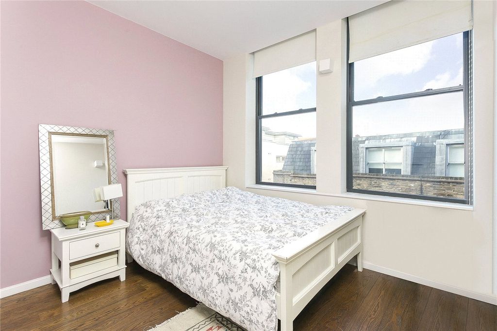 Property photo 3 of 11 Picture No. 30