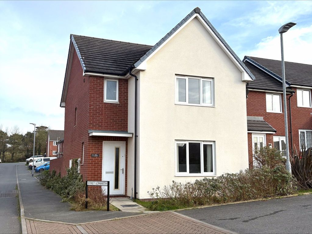 Property photo 1 of 21 External