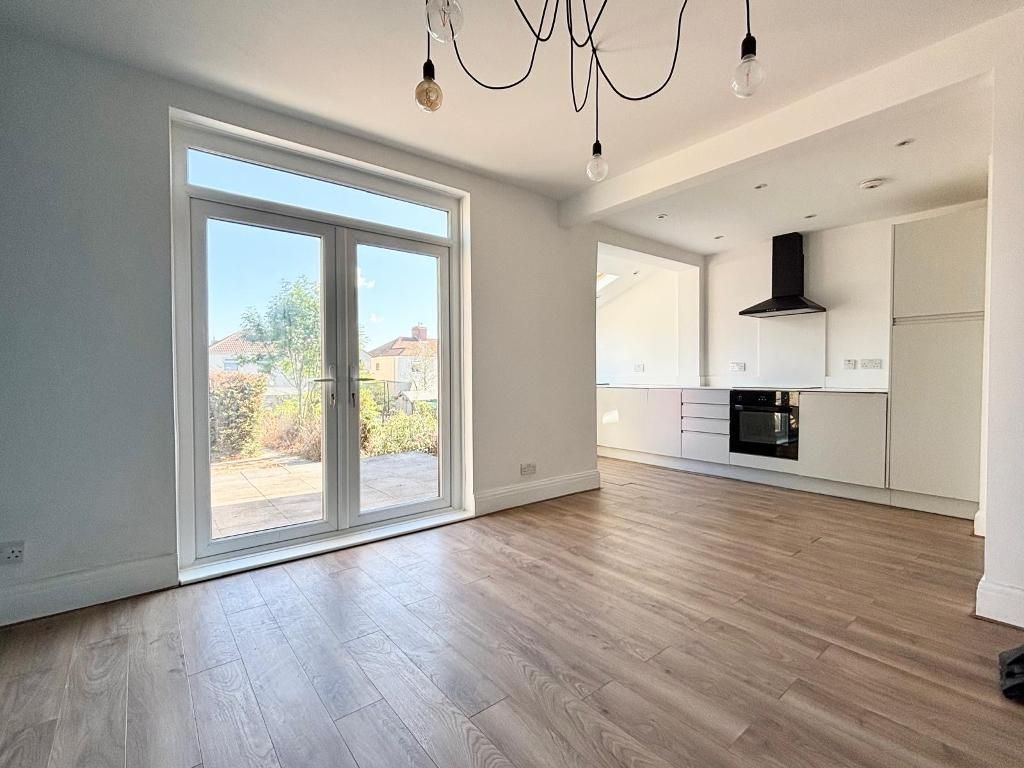 Property photo 3 of 16 Open Plan Kitchen/Dining Area