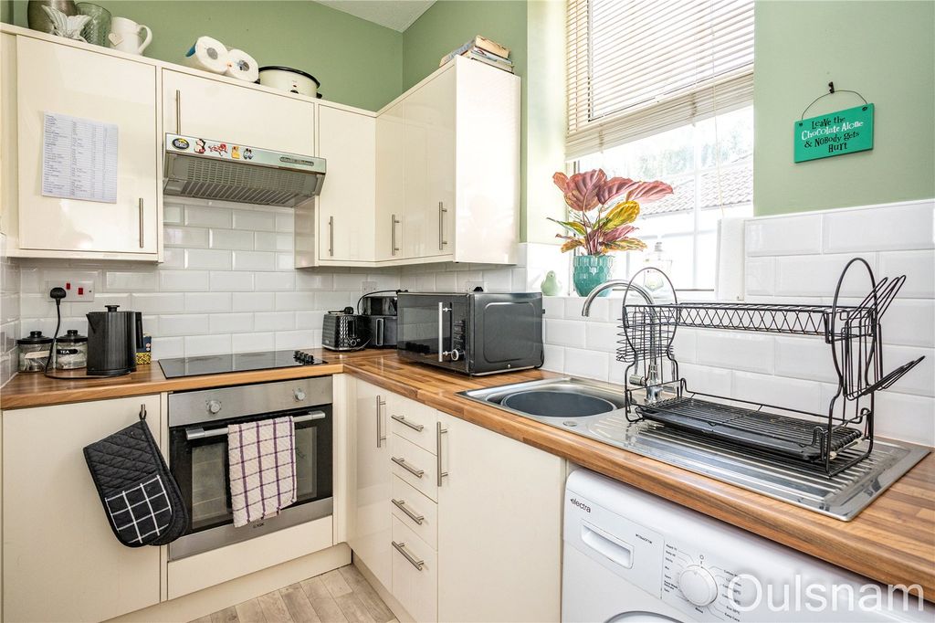 Property photo 3 of 11 Picture No. 06
