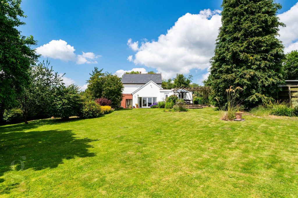 Property photo 3 of 39
